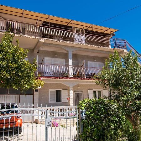 Apartments Dijana Pakoštane Extérieur photo