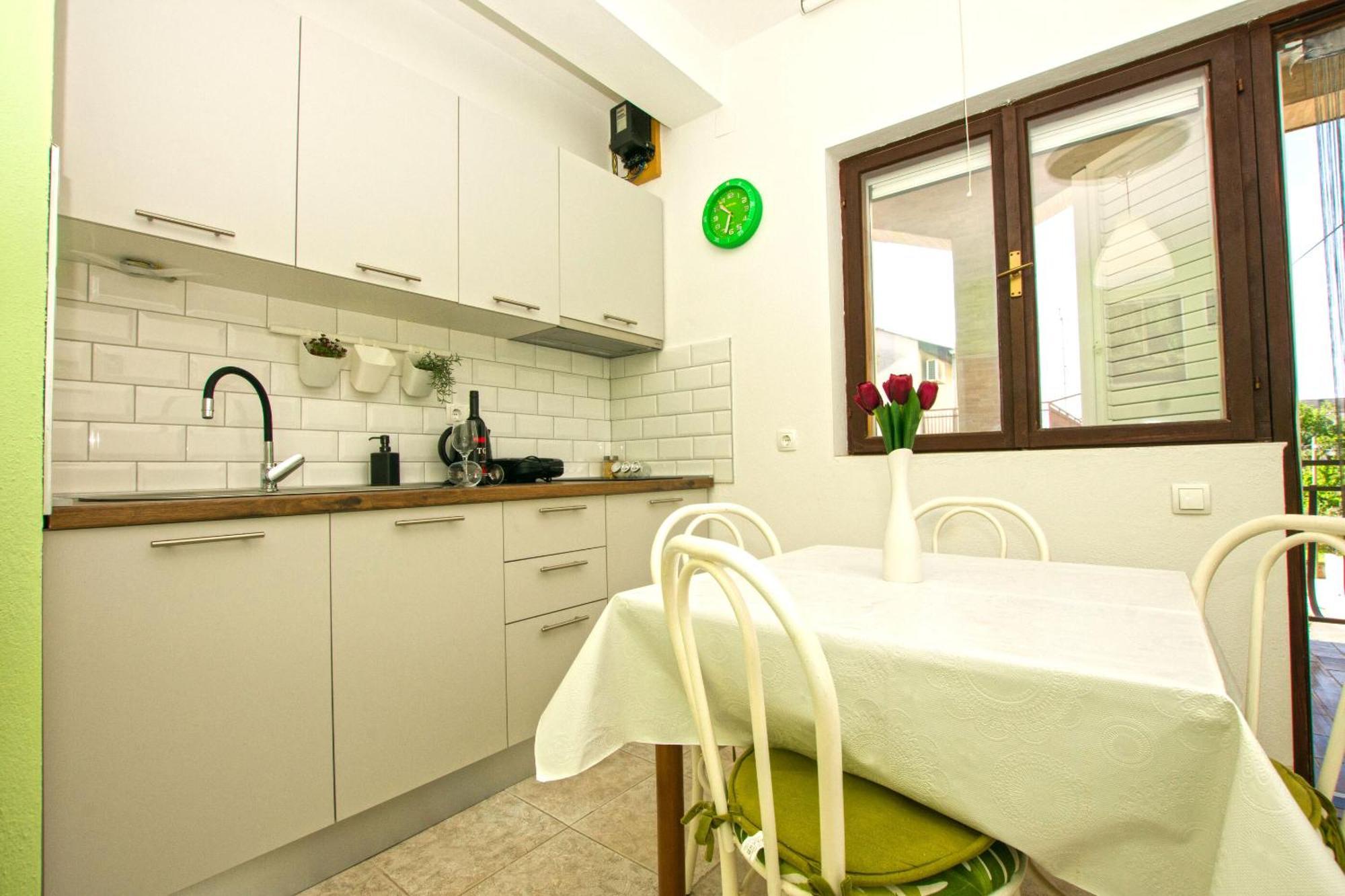 Apartments Dijana Pakoštane Extérieur photo
